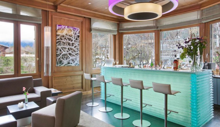 Albert-1er-Bar-de-glace-01-(2-Tonnes-de-verre-extra-clair-19-mm-)