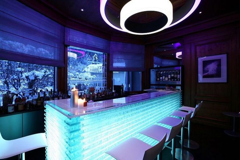 Albert-1er-Bar-de-glace-02-(2-Tonnes-de-verre-extra-clair-19-mm-)