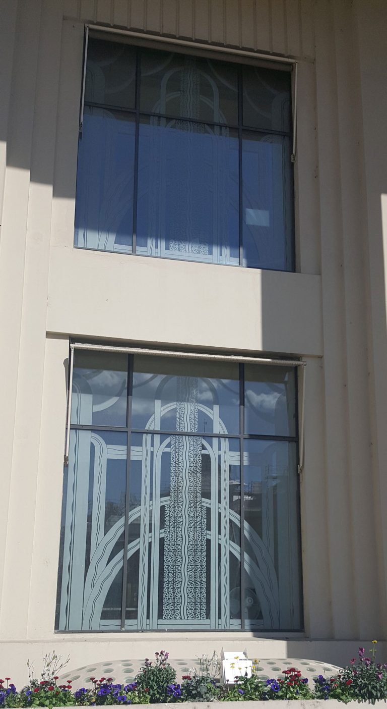 Façade-vitrage-isolant-gravé-01