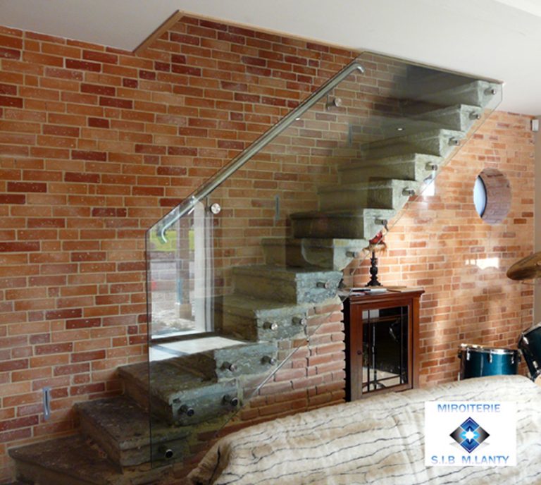 Garde-corps verre sur pièces inox 01