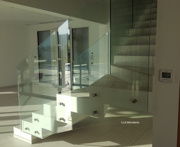 Garde-corps verre sur pièces inox 07