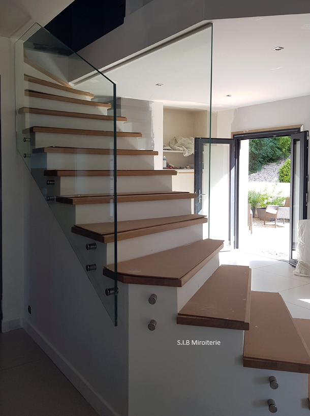 Garde-corps verre sur pièces inox 16