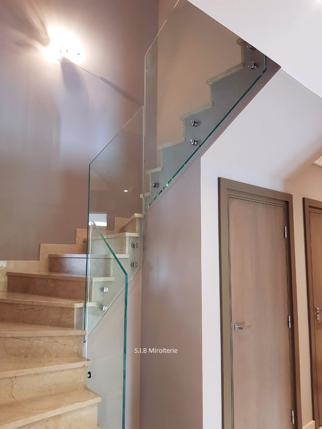 Garde-corps verre sur pièces inox 17